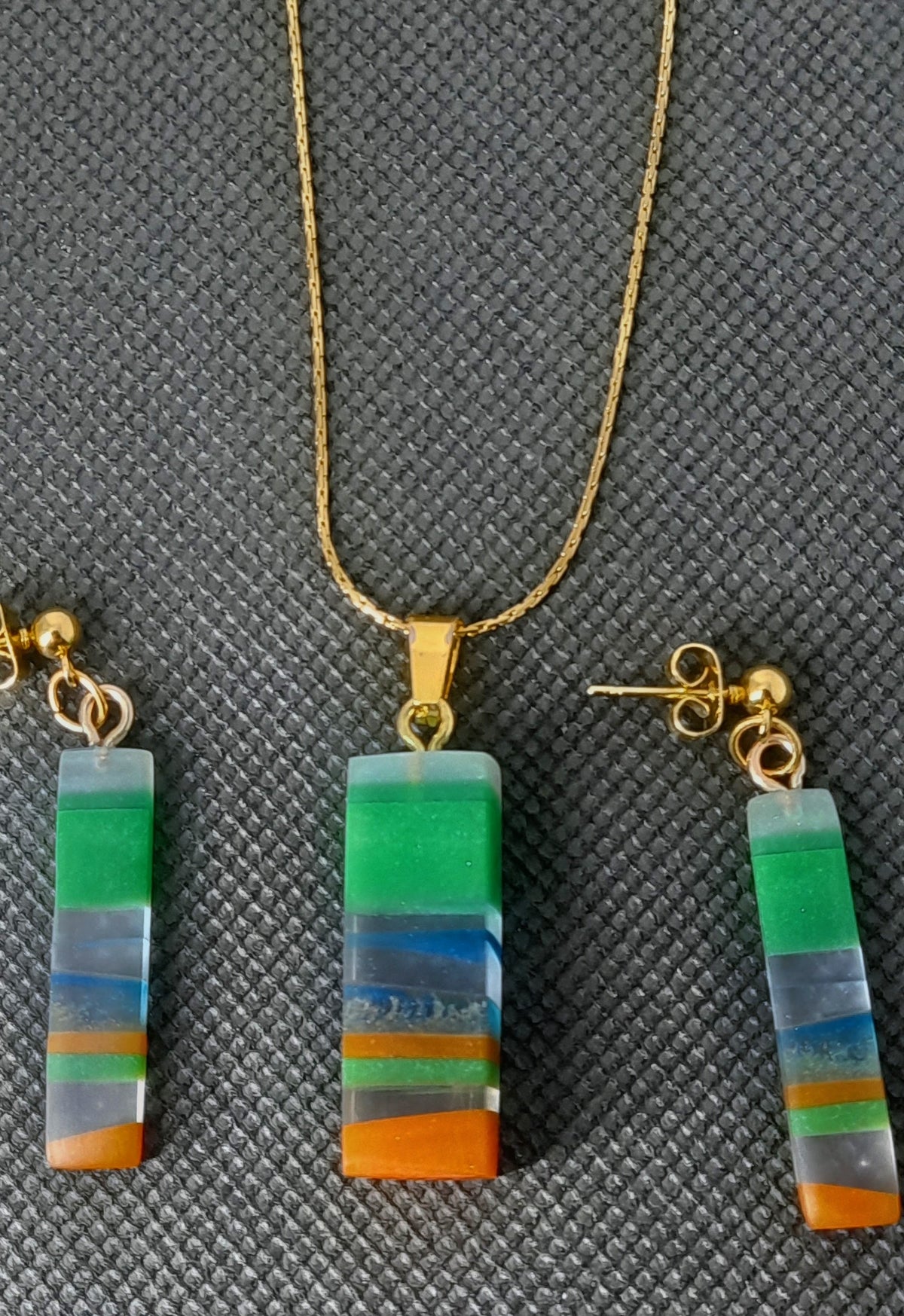 Handmade Irish Colours Resin Jewellery Set – Pendant & Matching Earrings | Stainless Steel chain/findings