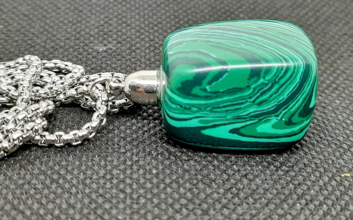 Emerald Wave Malachite Stone Pendant Necklace